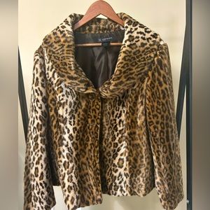(Faux fur) Cheetah Print Coat